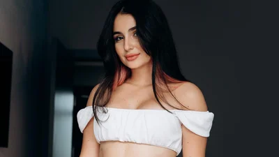 Анна Трінчер відповіла тим, хто критикує її зовнішність