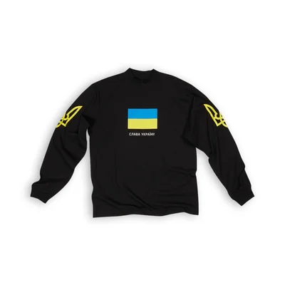 Креативный директор Balenciaga выпустил свитшот с символикой Украины - фото 546987