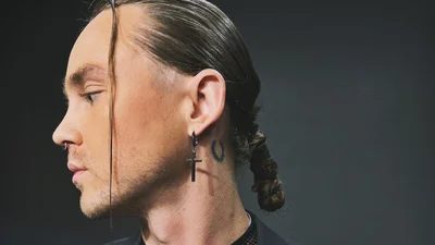 Артем Півоваров розповів про маму, яка живе зараз в окупації