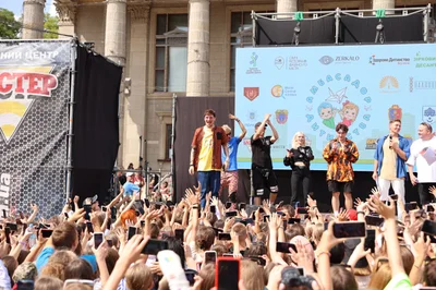 Остапчук, ALEKSEEV, Позитив и другие звезды выступили в Тернополе перед детьми - фото 547212