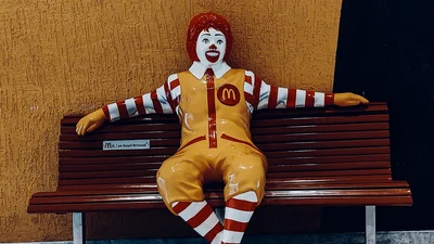 Это официально: McDonald's заявил, что возобновляет работу в Украине