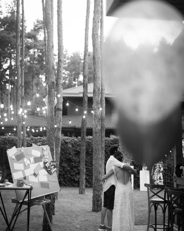 Евгений Синельников показал трогательные фото со своей свадьбы в Буче - фото 547497