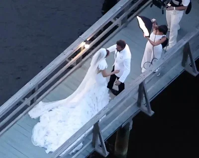 Дженніфер Лопес і Бен Аффлек зіграли пишне весілля - фото 547787