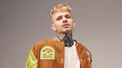 Вася Демчук презентував нову пісню "Slow" про пристрасть між двома закоханими