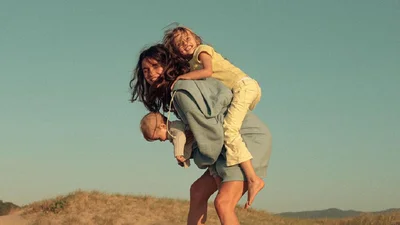 Даша Кацурина отвела дочь в первый класс – вместе с Дантесом