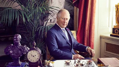 Правління почалось з курйозу: в мережі потішаються над монограмою Чарльза ІІІ