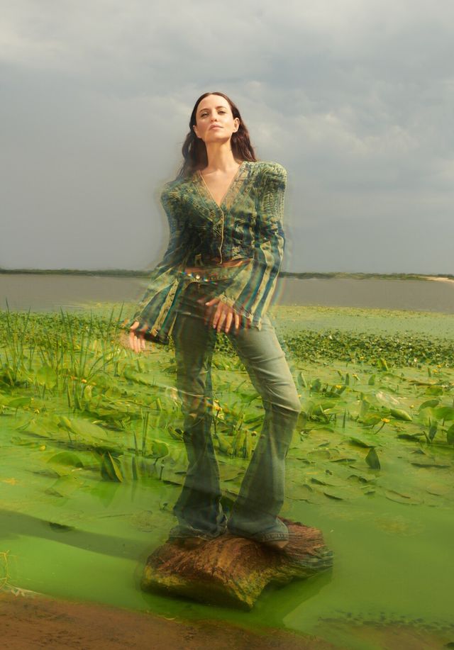 Как нарисованная: Надя Дорофеева снялась в красивом фотосете для Vogue - фото 550176