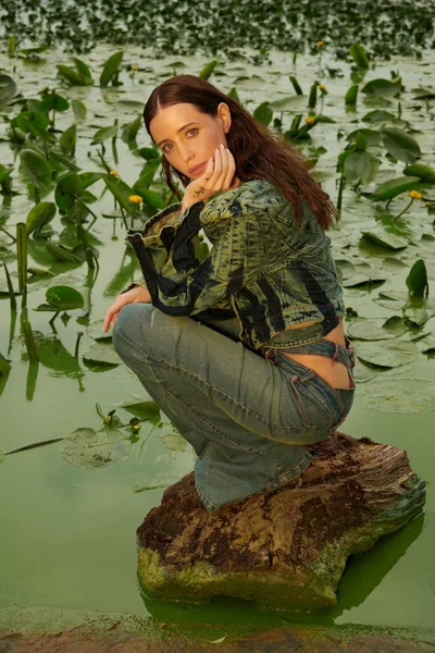 Как нарисованная: Надя Дорофеева снялась в красивом фотосете для Vogue - фото 550177
