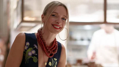 Василіса Фролова, яка працювала на каналі Петра Порошенка, заступилася за нього