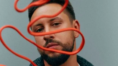 MONATIK випустив стильний кавер на українську пісню "Цвіте терен"