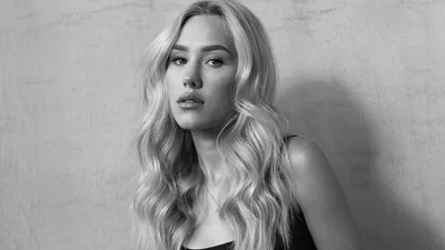 Перекроїла себе до невпізнаваності: Даша Квіткова порівняла своє обличчя до і після слави