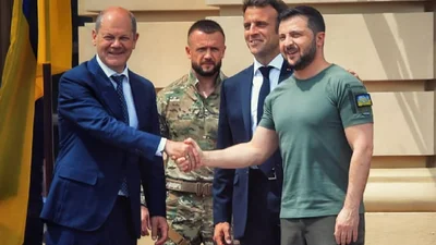 Охранник Владимира Зеленского – новый краш и звезда TikTok