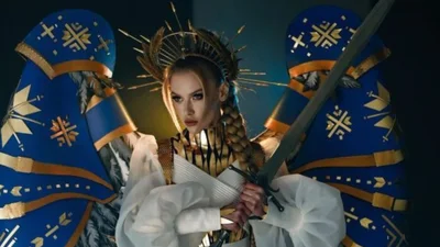 Представниця України на "Міс Всесвіт-2022" вразила національним костюмом у півфіналі