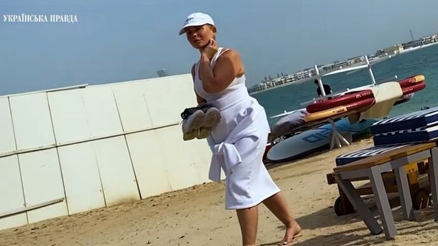Юлию Тимошенко заметили на пляже в Дубае, и вот какая у нее фигурка в 62 - фото 553151