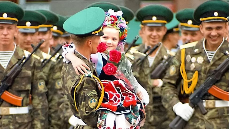 У Великій Британії вийде книга з рідкісними фотографіями Києва 90-х років - фото 553277
