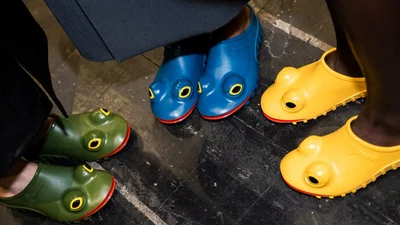 Лягушачьи лапки – новая трендовая обувь 2023 года, и это не шутка