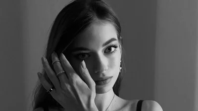 Воу-воу: 13-річна донька Віри Брежнєвої вразила чуттєвими фото з пишним бюстом