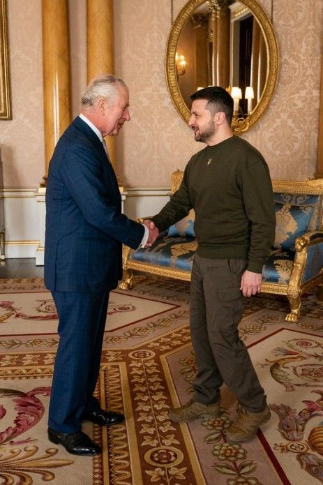 Президент Украины впервые встретился с новым королем Великобритании - 553584 Президент Украины впервые встретился с новым королем Великобритании - фото 553584