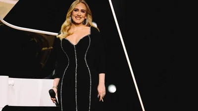 Видео с Адель, эмоционально просящей не мешать ей, точно поднимет тебе настроение