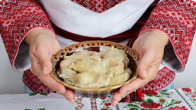 Масленица 2023: прикольные картинки и открытки для поздравлений