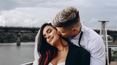 Александр Волошин объяснил, почему заключил брачный договор с Анной Тринчер