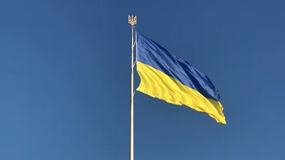 Бэнкси опубликовал марку "Укрпошты" со своим рисунком