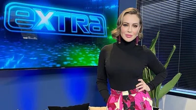 50-річна Алісса Мілано показала, як голенькою ніжиться в ванній