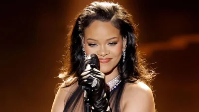 Беременная Рианна ошеломила "Оскар" мощным выступлением и дерзкими образами