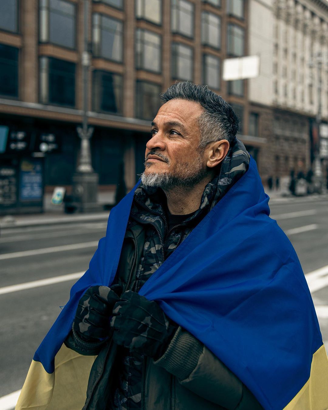 Зірковий бліц: Ектор Хіменес-Браво про те, чому залишився в Україні під час війни - фото 555214
