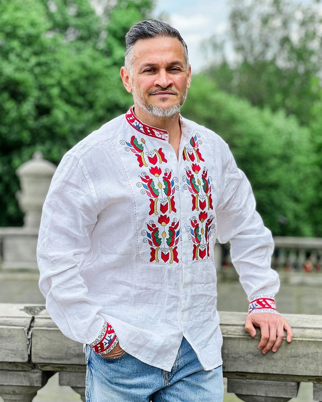 Зірковий бліц: Ектор Хіменес-Браво про те, чому залишився в Україні під час війни - фото 555216