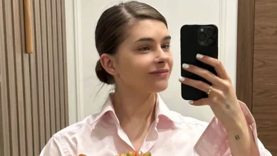 Какие нежности: Вова Остапчук сфоткал любимую в постели