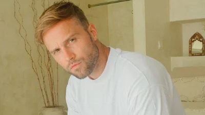 Алекс Топольський вперше показав лице своєї коханої - фанати не втримались від жартів