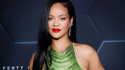 Ріанна засипала мережу потішними фото сина