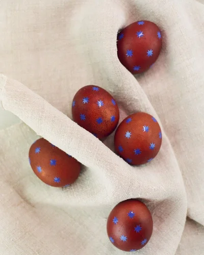 ТОП стильних ідей декору пасхальних яєць на Великдень 2023 - фото 555827