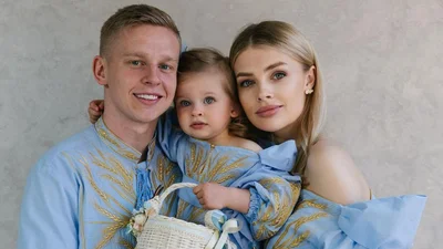 Життя в стилі luxury: Влада Седан та її крихітка-донька похвалилися однаковими машинами