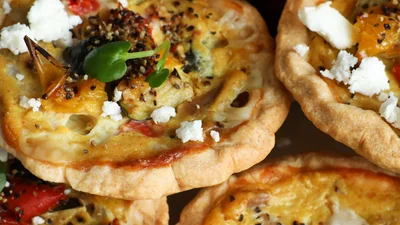 Королівська їжа: овочеві мінікекси до коронації Чарльза ІІІ