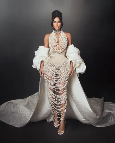 Playboy показал горячие кадры с Ким Кардашьян, которыми вдохновлен ее образ на Met Gala - фото 556823