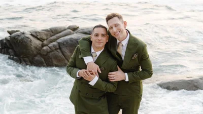 Андрій Хветкевич відгуляв розкішне весілля з коханим, і ось перші та спекотні фото