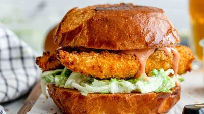 Вкуснее МакЧикена: домашний куриный гамбургер на перекус