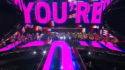 Фанов "Евровидения 2023" порвало от зажигательного выступления драг-исполнителей