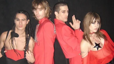 Måneskin відіграли концерт у костюмах від українського бренду FROLOV