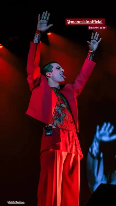 Måneskin отыграли концерт в костюмах украинского бренда FROLOV - фото 557878