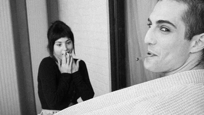 Солист Maneskin разлегся в эротической позе и зафиксировал это в фото