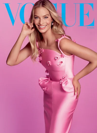 Марго Робби украсила страницы Vogue в образе Барби - фото 558260