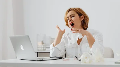 Постоянная сонливость в жару: как не уснуть среди рабочего дня