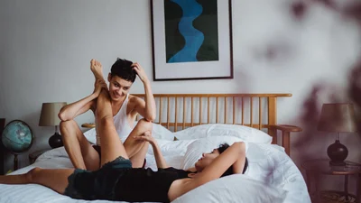 "Ніжки як сережки" - секс-позиція, що підірвала TikTok