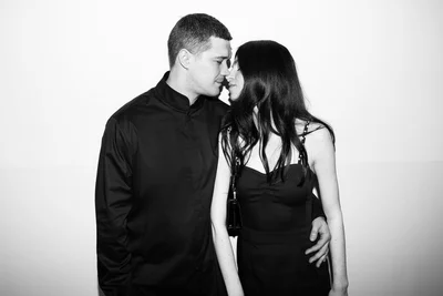 Міністр Федоров показав чуттєві фото з дружиною, на яких вони солодко цілуються - фото 558869