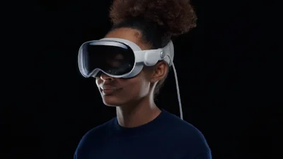 Всесвіт в окулярах: Apple презентувала гарнітуру змішаної реальності Vision Pro