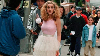 25 лет сериалу "Секс в большом городе": вспоминаем 7 культовых образов Керри Брэдшоу