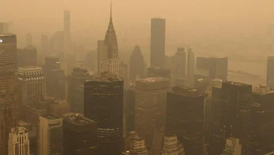 Как из фильмов о будущем: дым от лесных пожаров в Канаде превратил Нью-Йорк в Марс